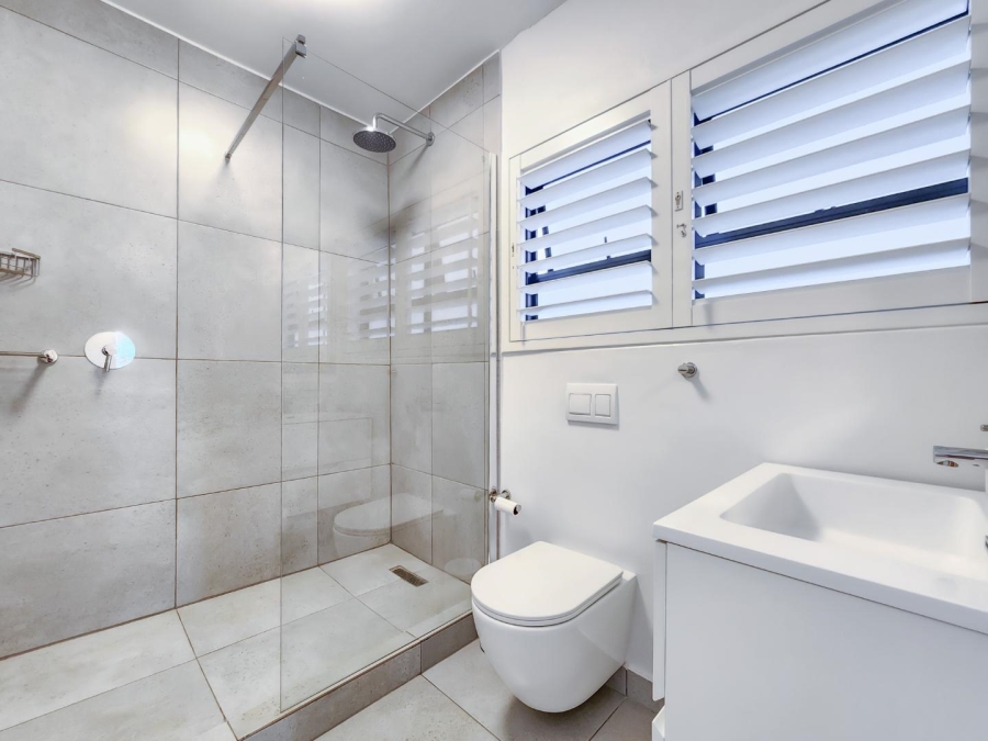 To Let 2 Bedroom Property for Rent in Sea Point Western Cape